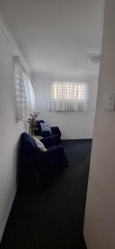 To Let 1 Bedroom Property for Rent in Goodwood Central Western Cape